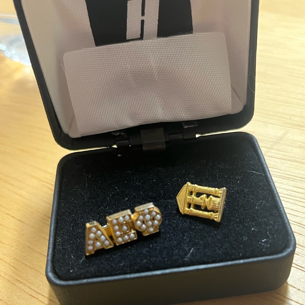 Aephi pearl initiation pin